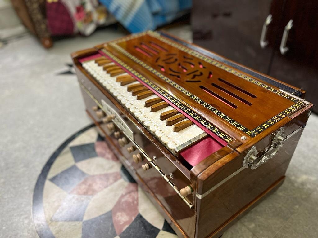 DS RAMSINGH 9Scale changer Harmonium with wooden keys and stopers