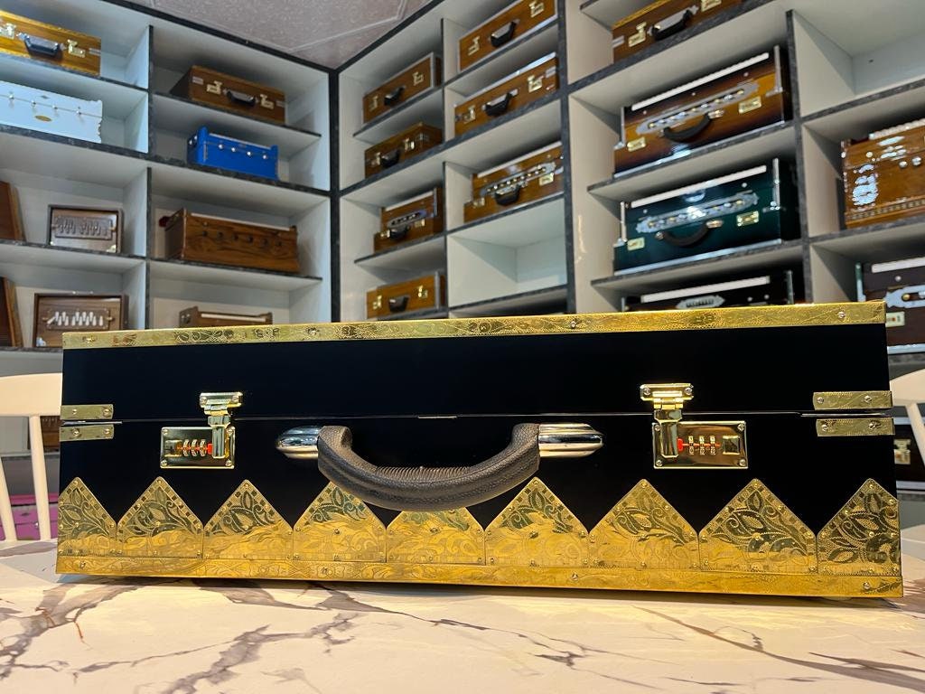 SCALE CHANGER Limited black edition with full golden brass accessories and custom nameplate