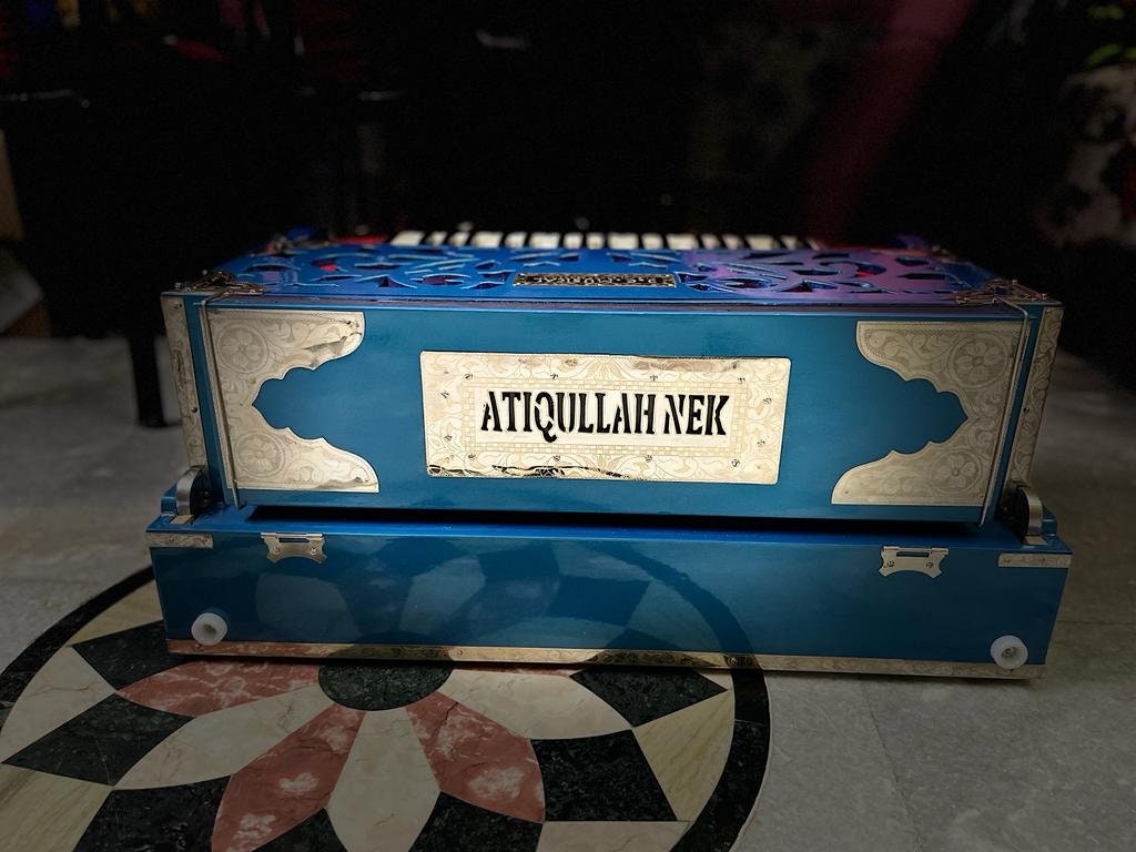 4line 13scale metalic sky blue with custom nameplate