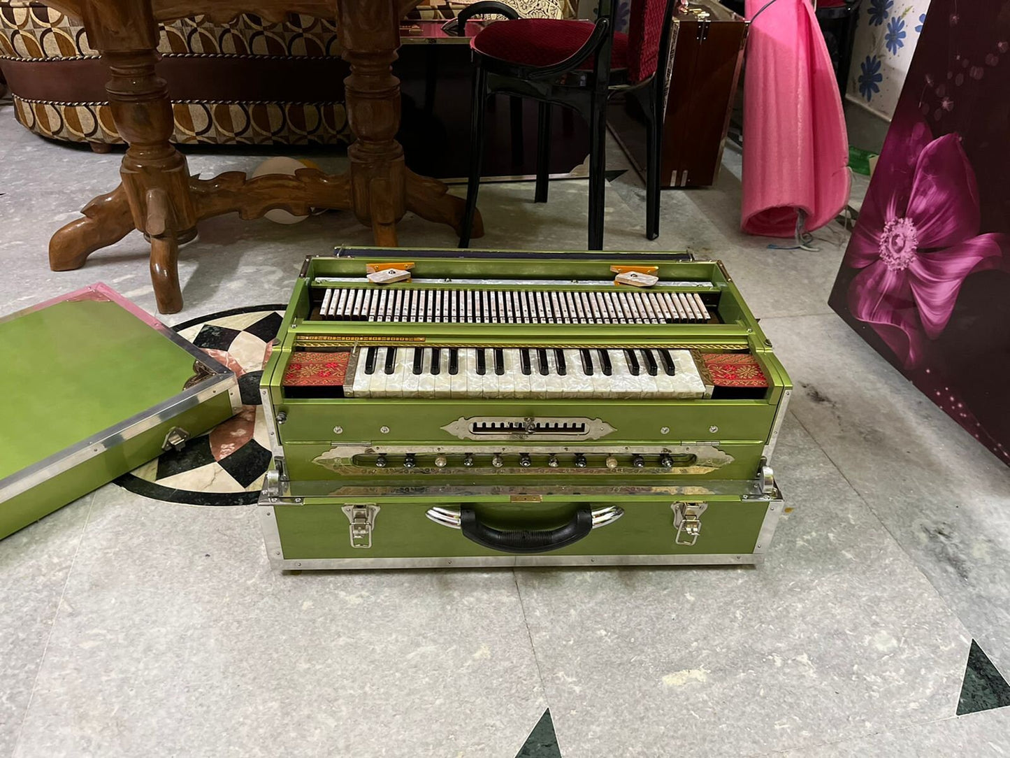 4line 13scale metalic green with customised nameplate