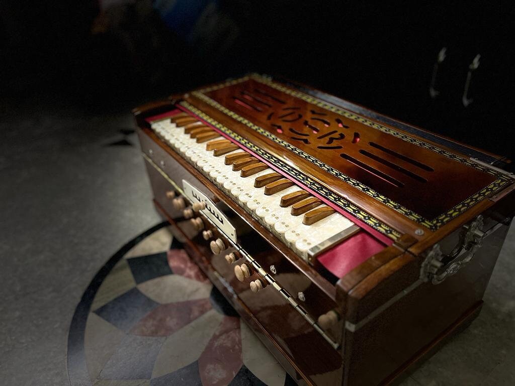DS RAMSINGH 9Scale changer Harmonium with wooden keys and stopers