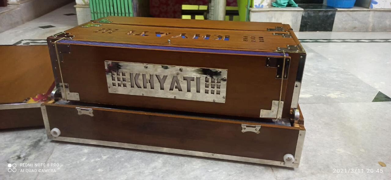 4line 13scale changer wooden mat colour Harmonium with customised nameplate