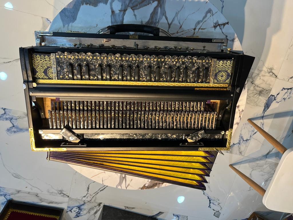 SCALE CHANGER Limited black edition with full golden brass accessories and custom nameplate