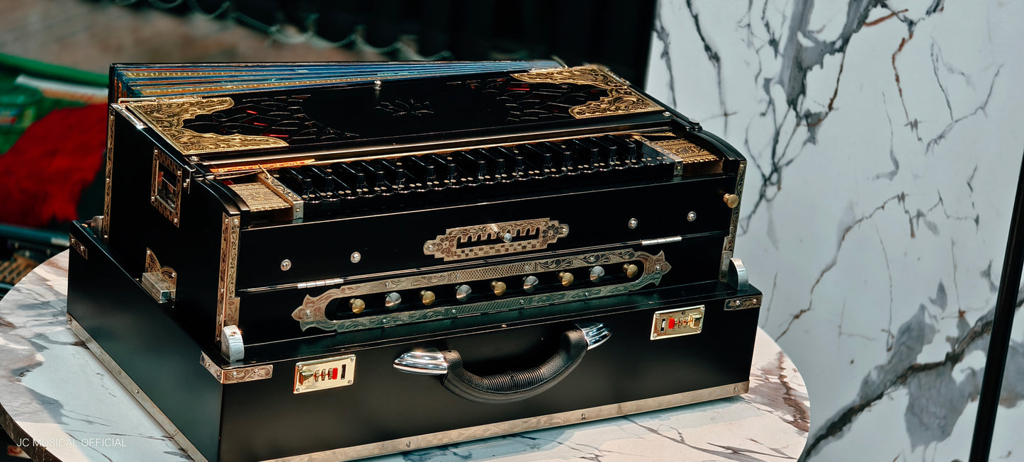 3LINE 9SCALE CHANGER BLACK BEAUTY WITH WO0DEN KEYS JC PREMIUM SEGMENT