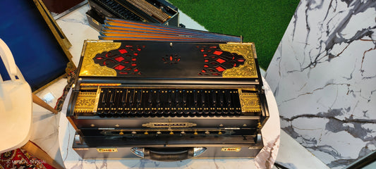 3LINE 9SCALE CHANGER BLACK BEAUTY WITH WO0DEN KEYS JC PREMIUM SEGMENT