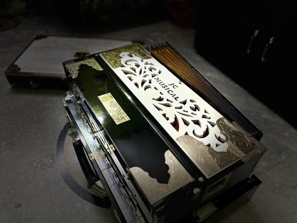 CUSTOMISED MODEL 3Line 9Scale Harmonium black and white theme