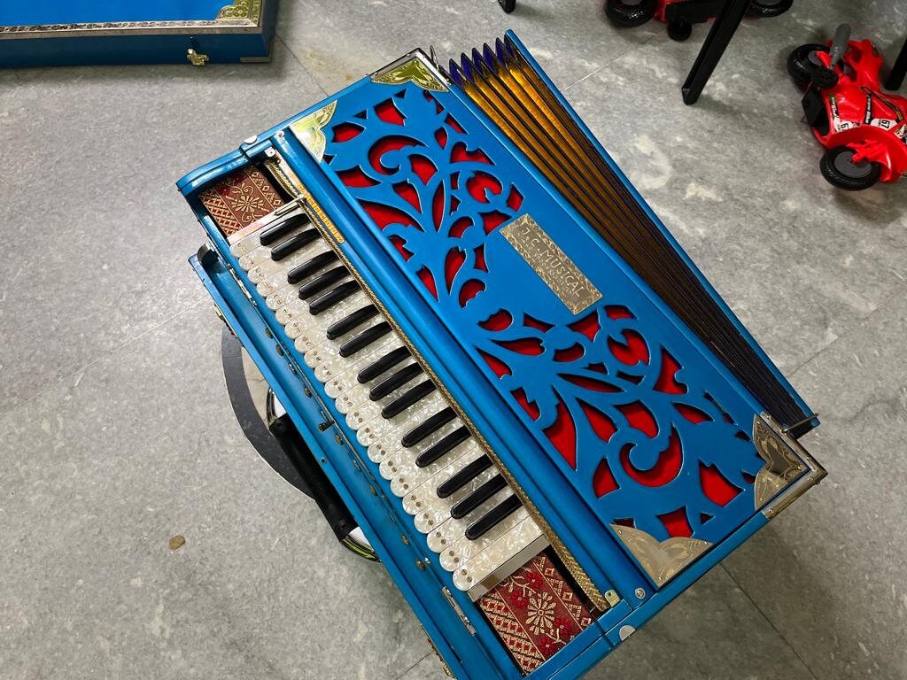 4line 13scale metalic sky blue with custom nameplate