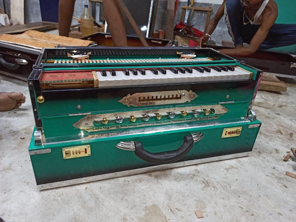 3line 9scale changer with green -black multi colour and customised nameplate