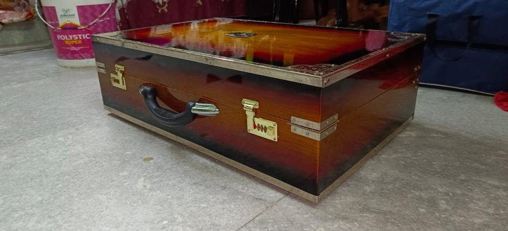 4line 13scale changer with very rare red material and customised nameplate