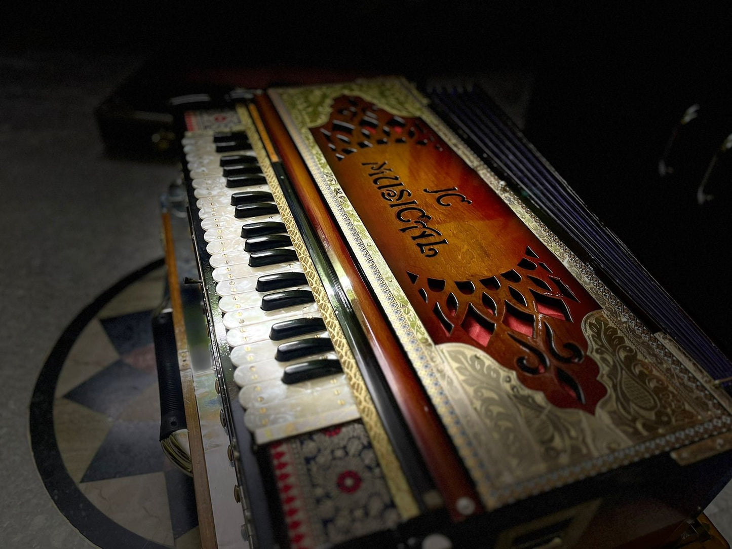 4line 13scale changer .. customised model sunbrast colour with customised nameplate