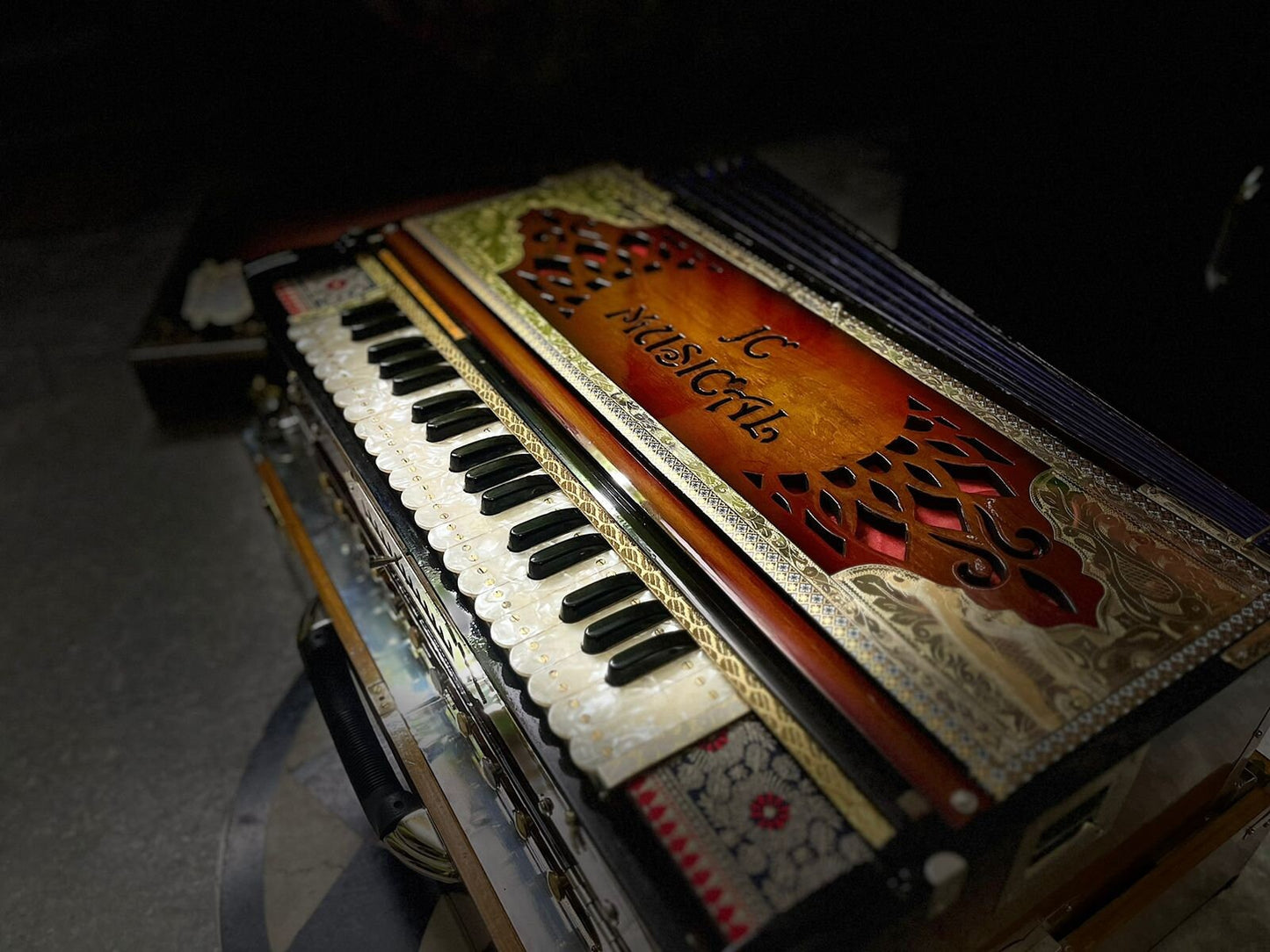 4line 13scale changer .. customised model sunbrast colour with customised nameplate