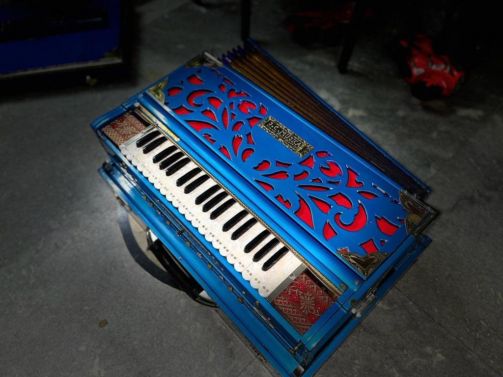 4line 13scale metalic sky blue with custom nameplate