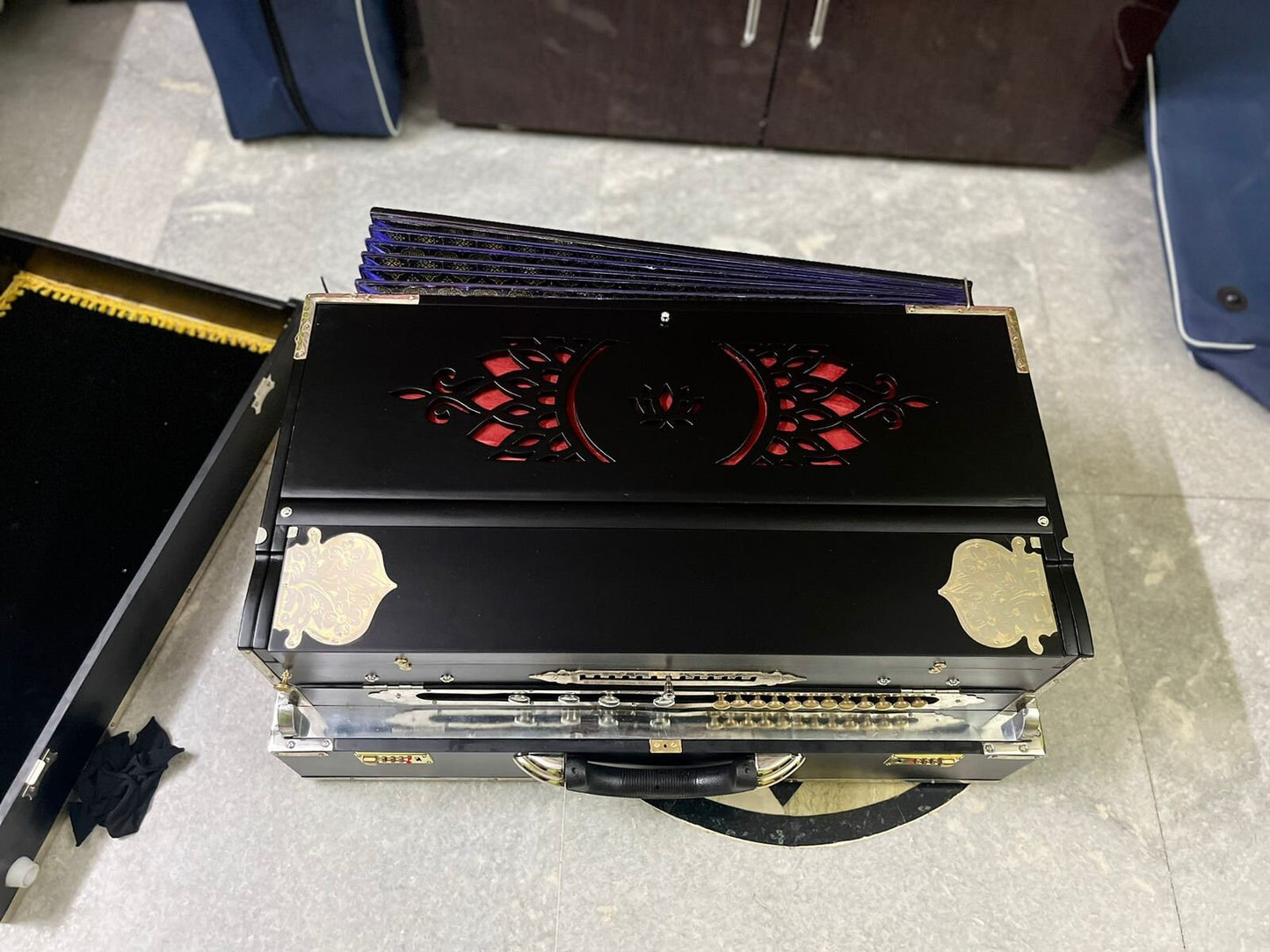 4Line 13scale with very rare material black edition with one sided 12gram stoper system