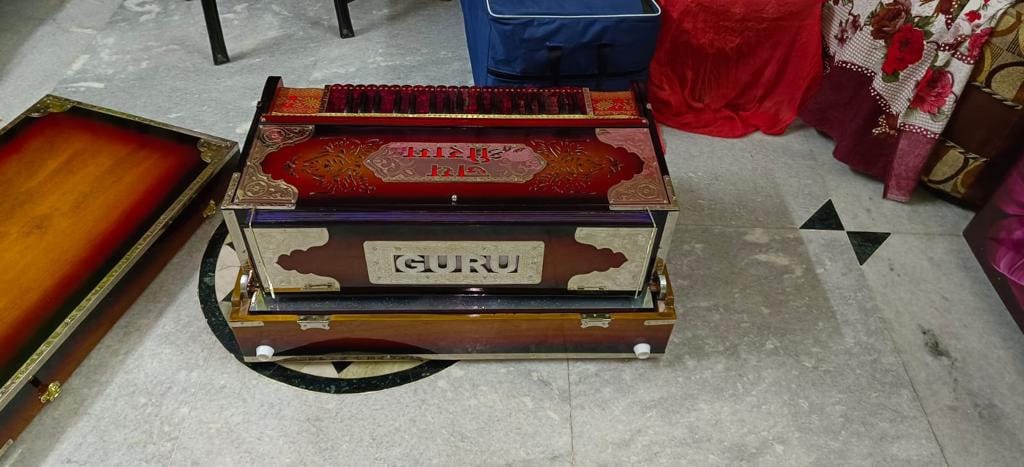 4line 13scale changer with very rare red material and customised nameplate