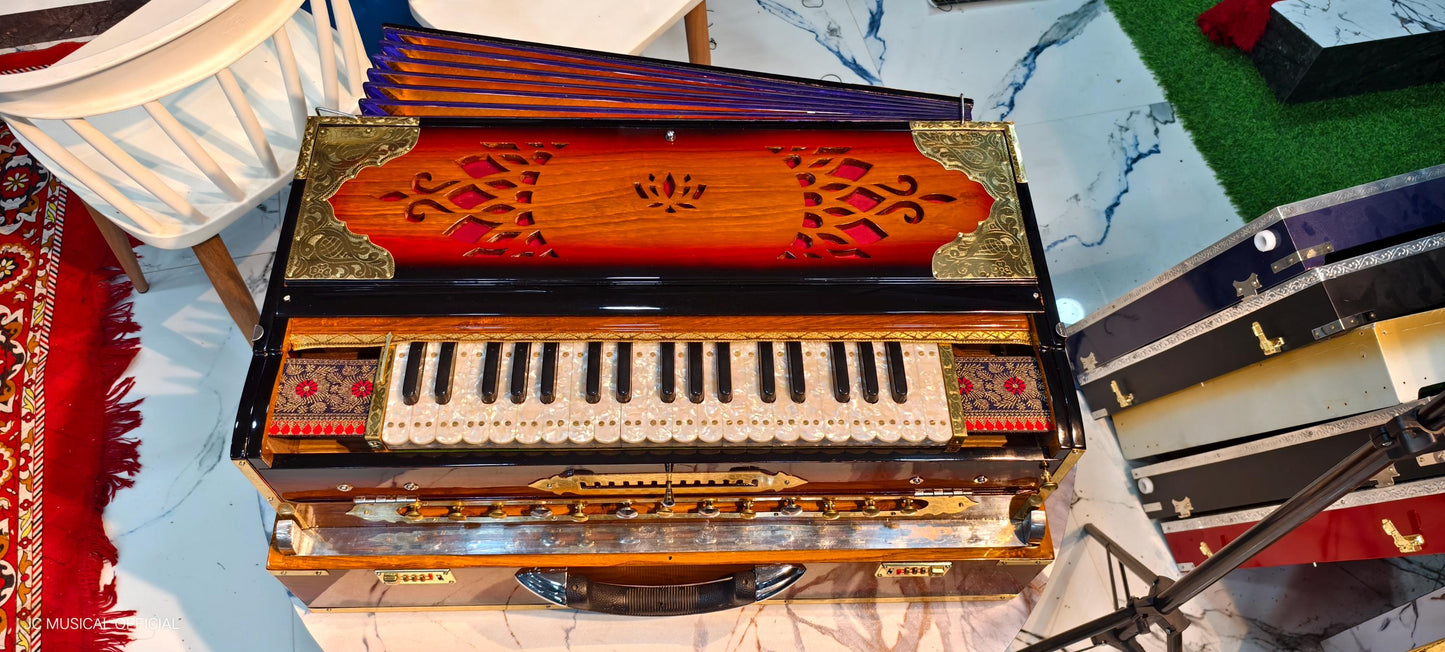 4-Line Harmonium: Sunburst Color, Premier Reeds, Free Bag