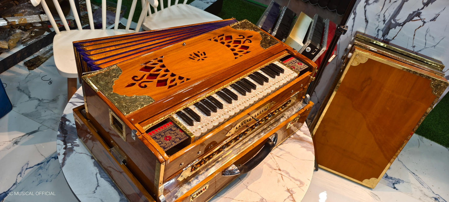 4-Line Harmonium: 13-Scale Changer, Natural Wood, Glossy Finish