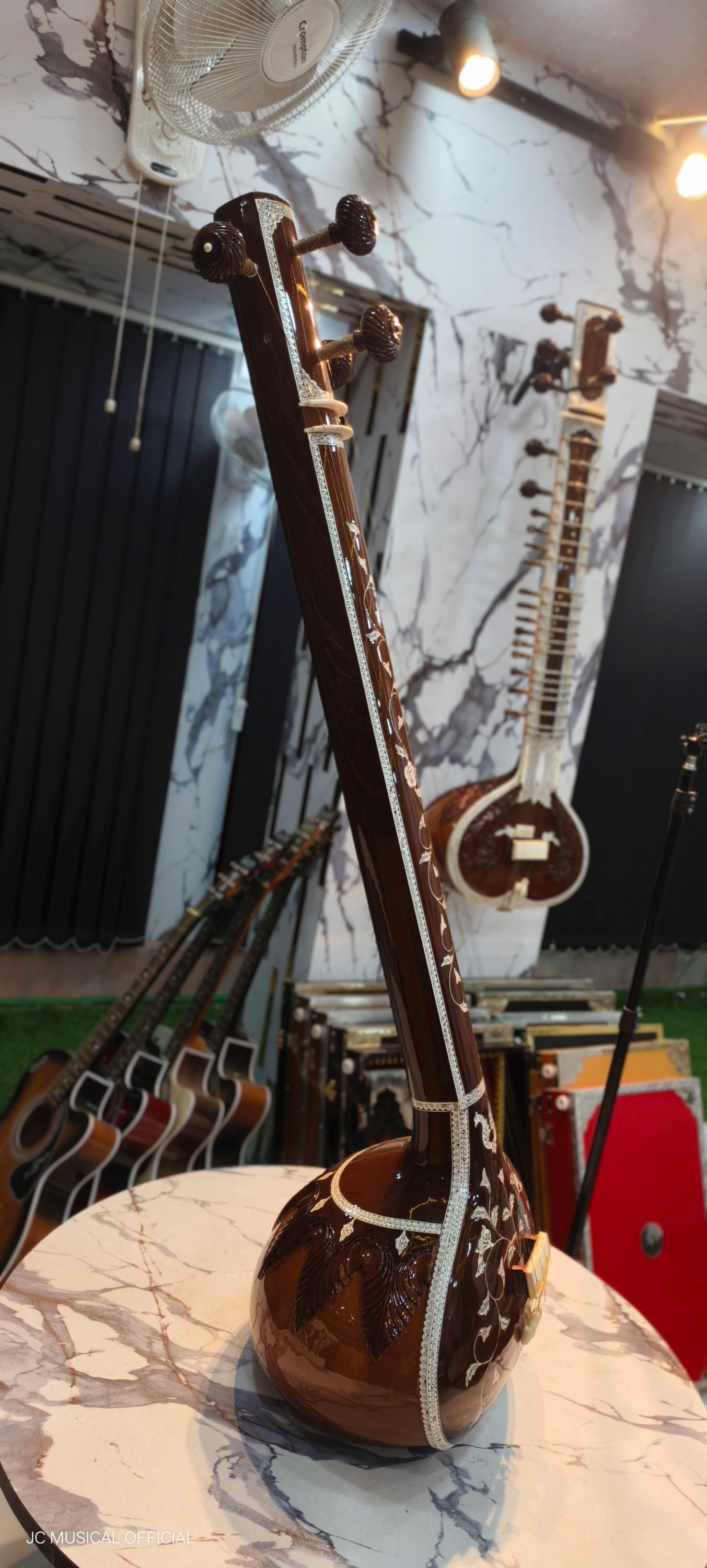 Professional MALE TANPURA With hard case