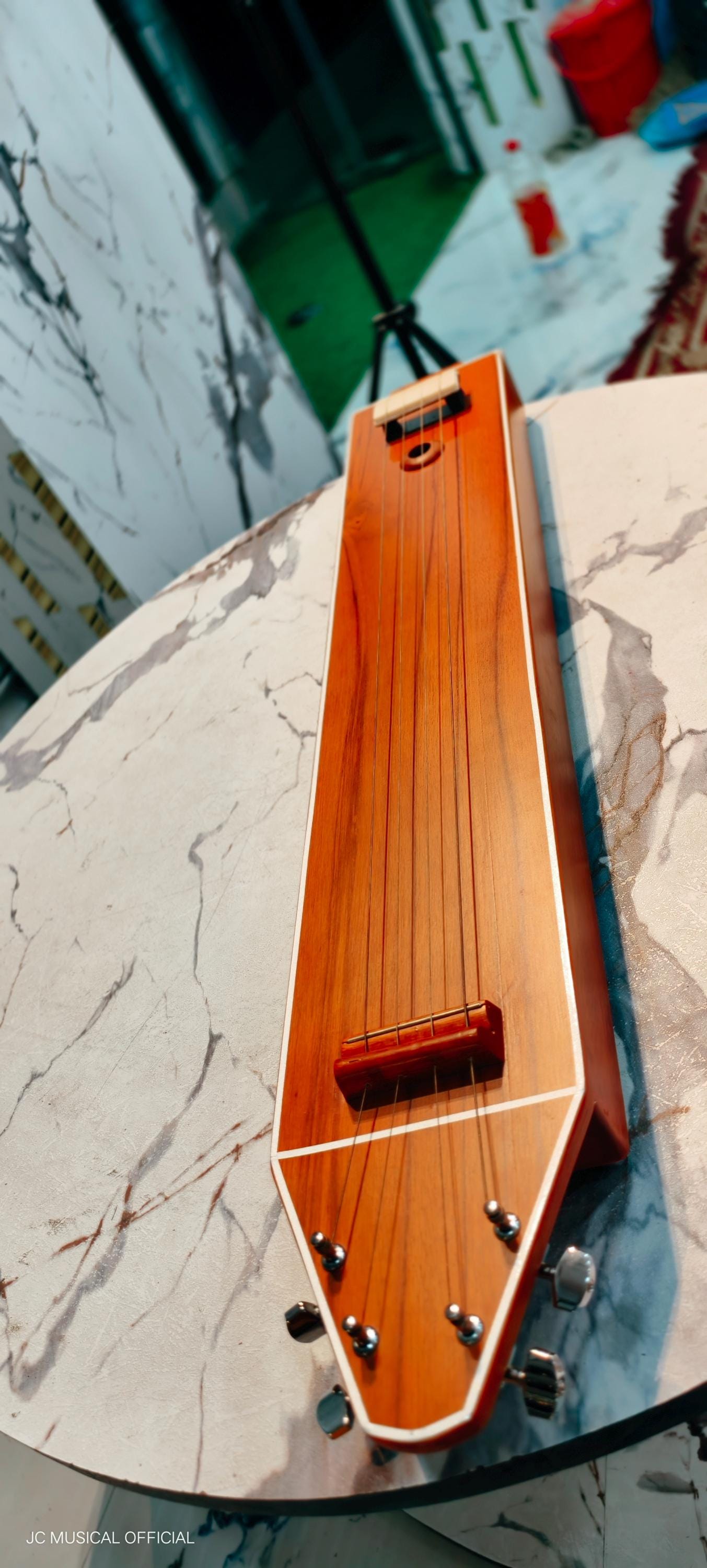 BOX TANPURA| Tambura|Tanpuri|4main string|Male type voice