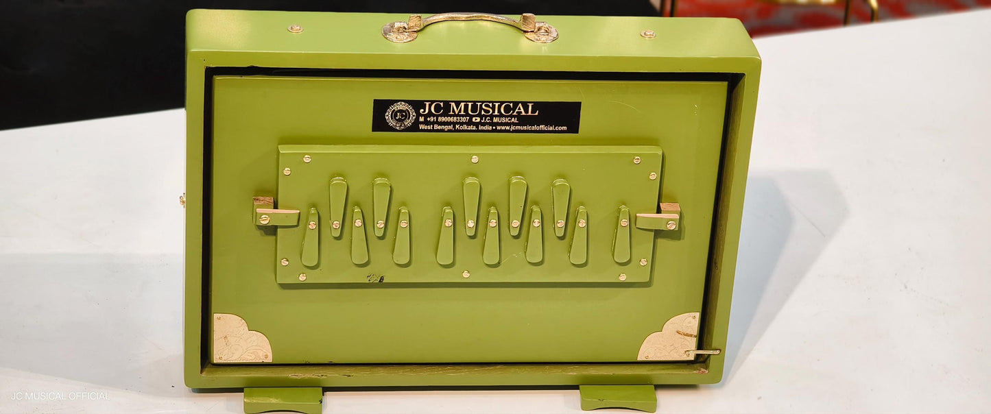 One Octeve Medium size ShrutiBox/ Green Gold edition Premium quality